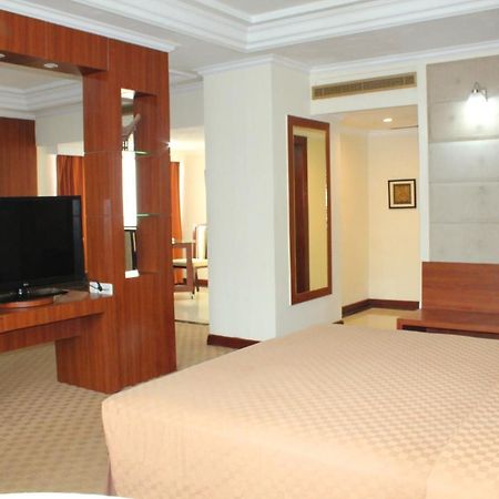 Singgasana Hotel נקסר מראה חיצוני תמונה