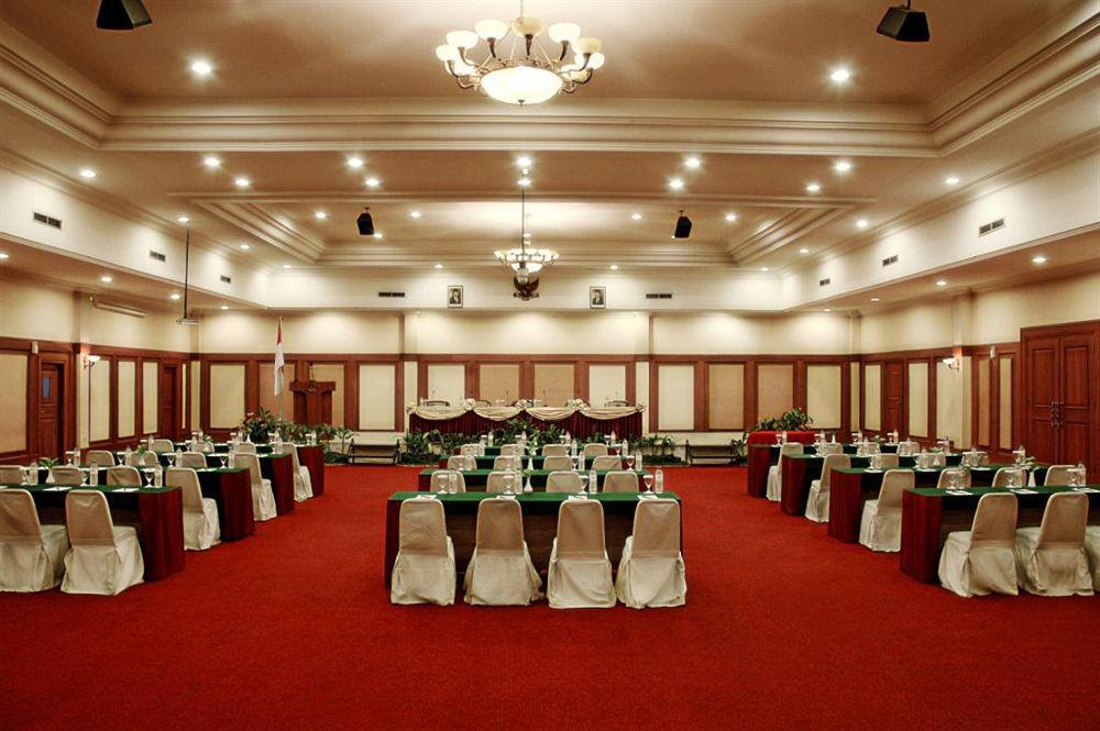 Singgasana Hotel נקסר מראה חיצוני תמונה