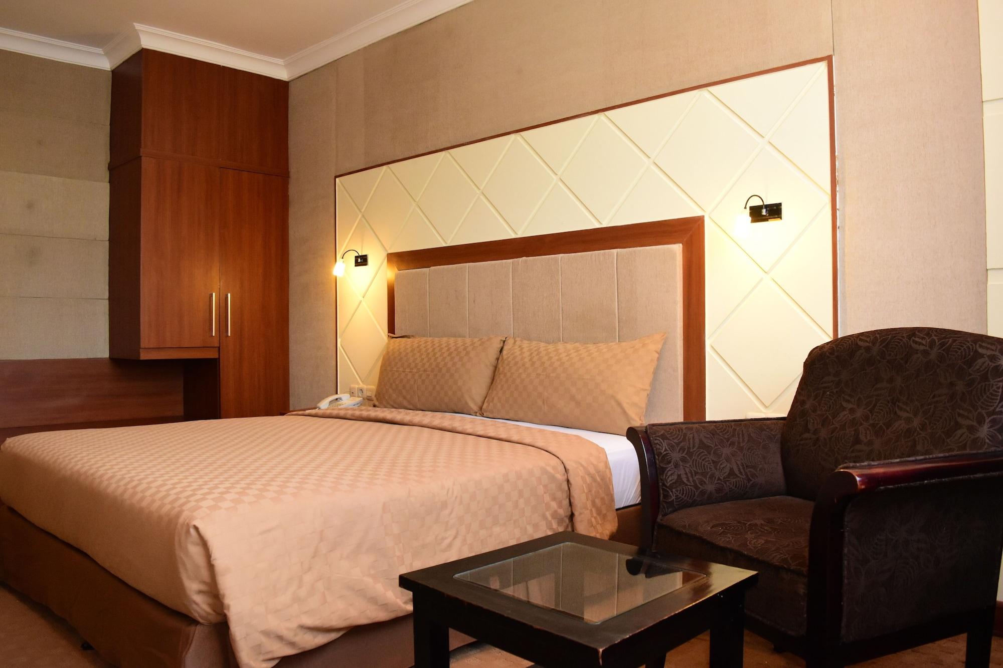Singgasana Hotel נקסר מראה חיצוני תמונה