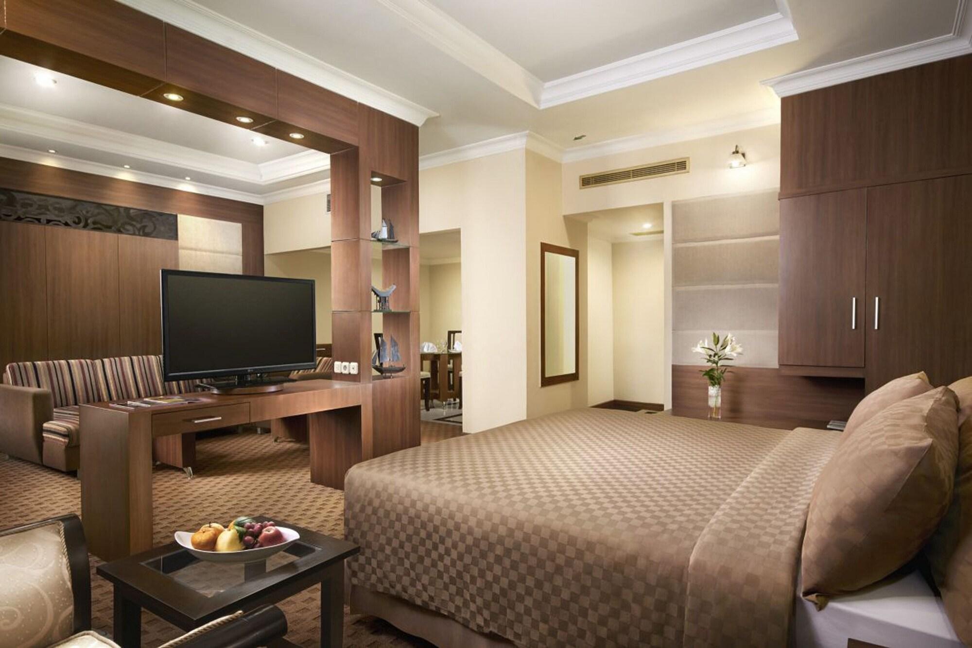 Singgasana Hotel נקסר מראה חיצוני תמונה