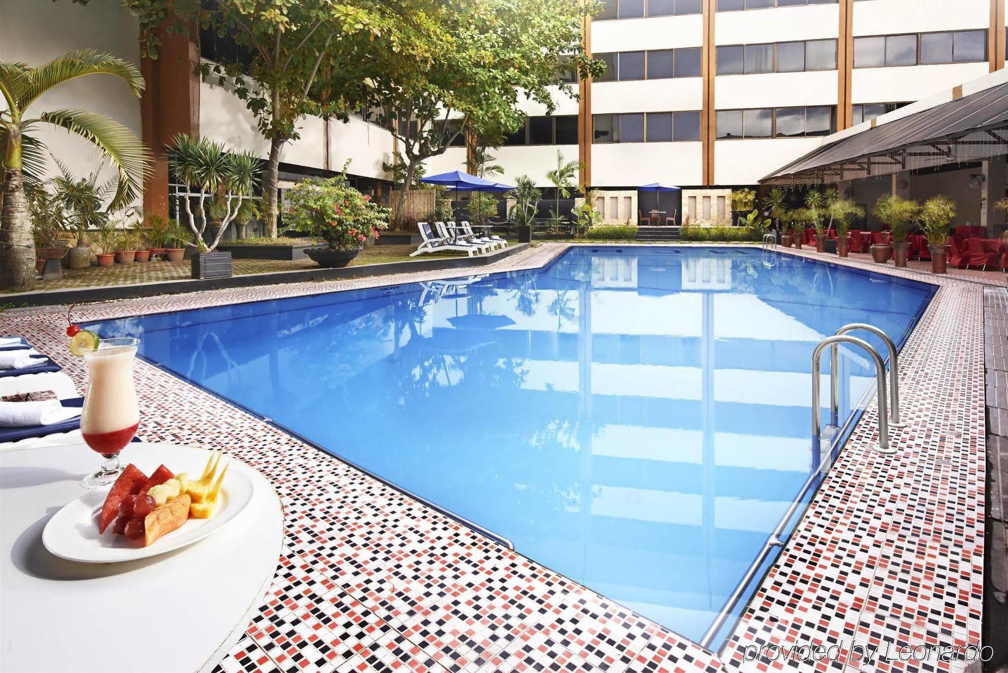 Singgasana Hotel נקסר מראה חיצוני תמונה