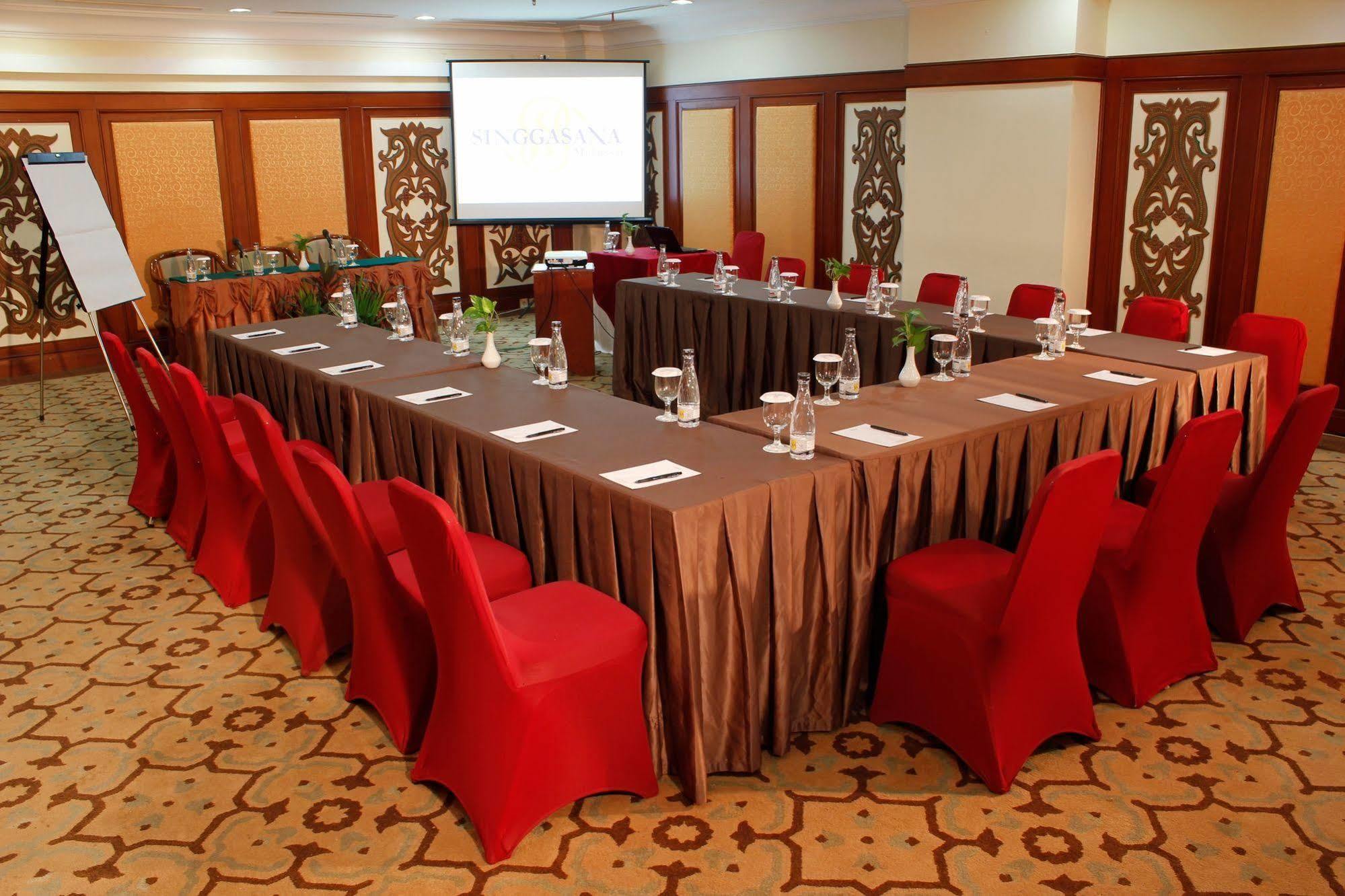 Singgasana Hotel נקסר מראה חיצוני תמונה